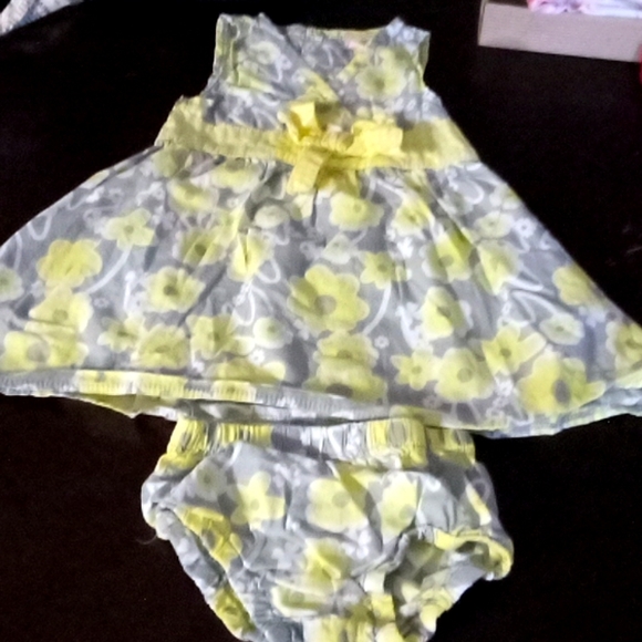Little Lass Two Piece Set Size 12Months.